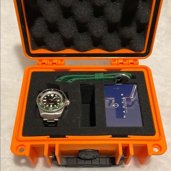 Nautis Interceptor Box Set Watch - Picture 2 of 8